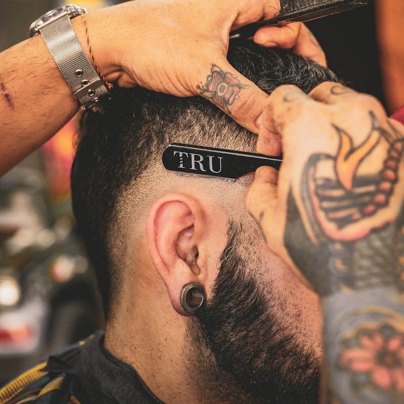 Straight razor finish